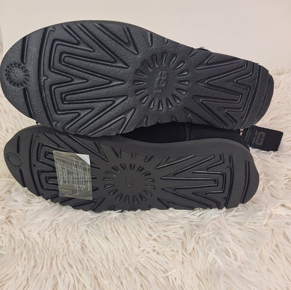 UGGS Women's Classic Logo Zip Mini Boots - Picture 3 of 5